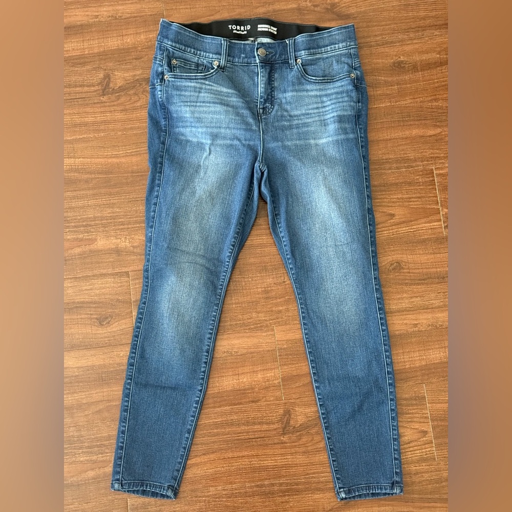 Torrid Bombshell Skinny Jeans Size 16R
